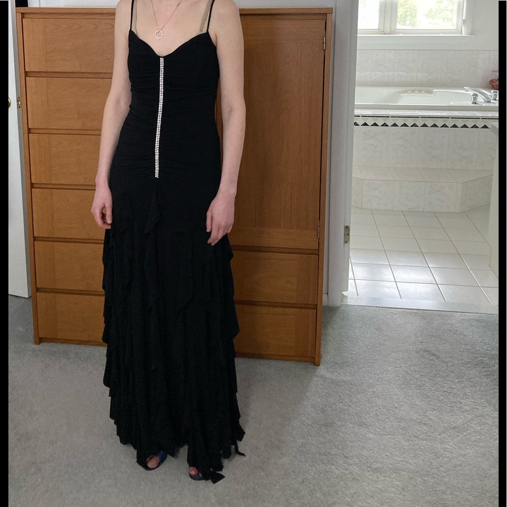 Bari Jay Gorgeous black formal flowy dress size 2. Black tie